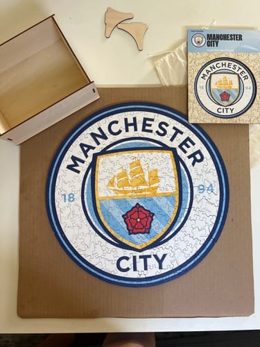 Customer photo review of Manchester City FC® Logo - Holzpuzzle