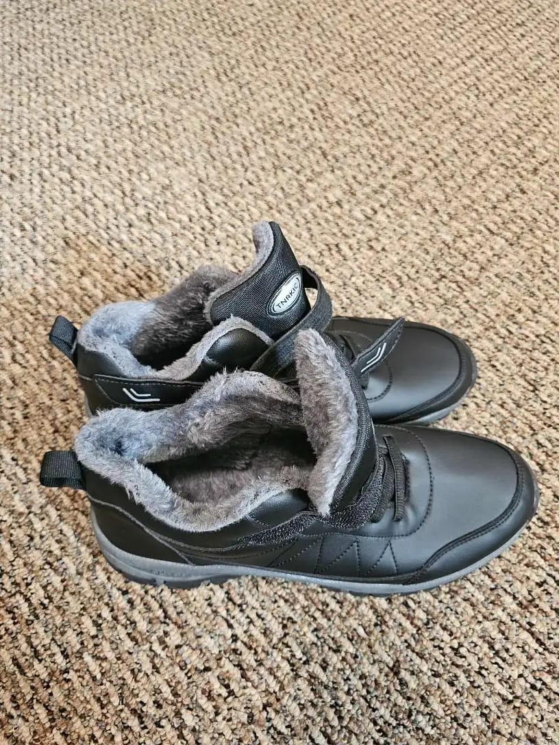 Customer photo review of FrostFit - schmerzlindernder, wasserdichter & isolierter Barfußschuh
