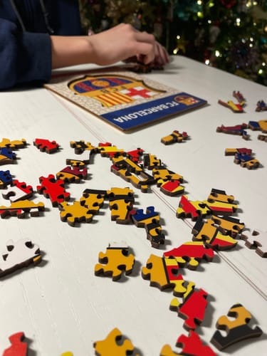 Customer photo review of FC Barcelona® Logo - Holzpuzzle