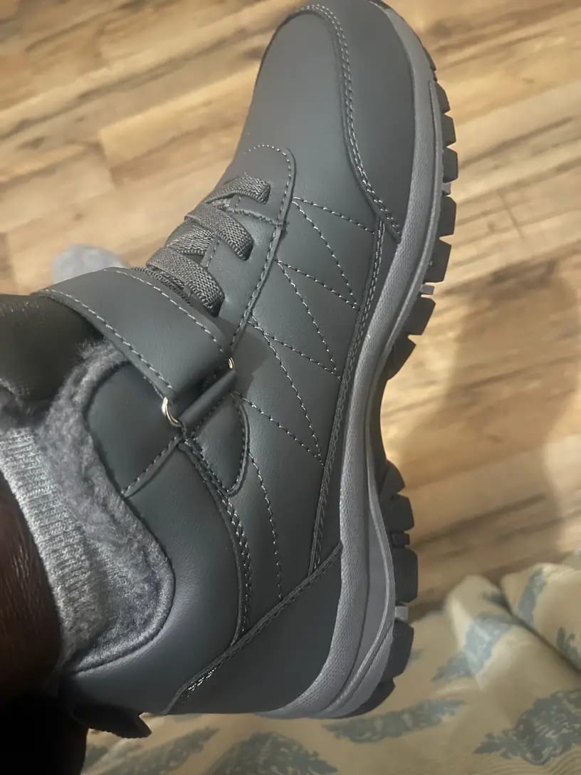 Customer photo review of FrostFit - schmerzlindernder, wasserdichter & isolierter Barfußschuh