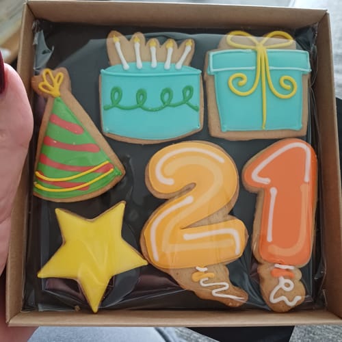 Customer photo review of Birthday Balloon Biscuit Box