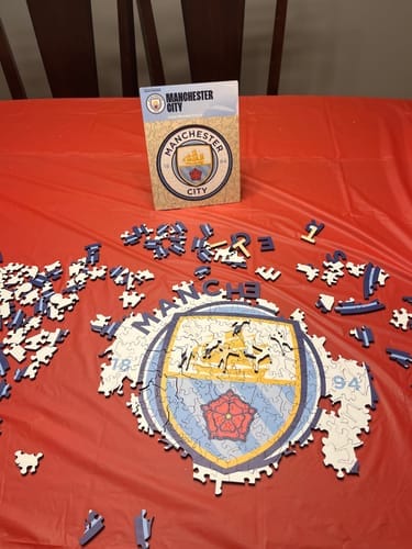 Customer photo review of Manchester City FC® Logo - Holzpuzzle