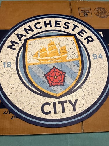 Customer photo review of Manchester City FC® Logo - Holzpuzzle