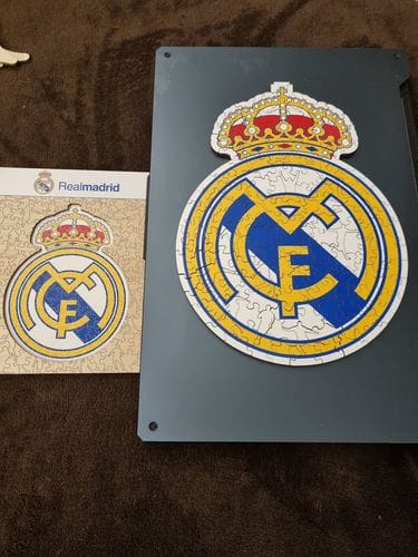 Customer photo review of Real Madrid CF® Logo - Holzpuzzle