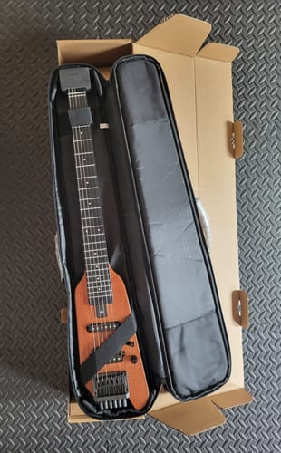 Customer photo review of Donner HUSH-X Electric Guitar Kit for Travel