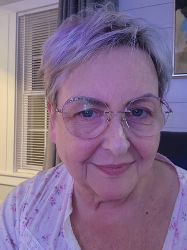 Customer photo review of Shelly