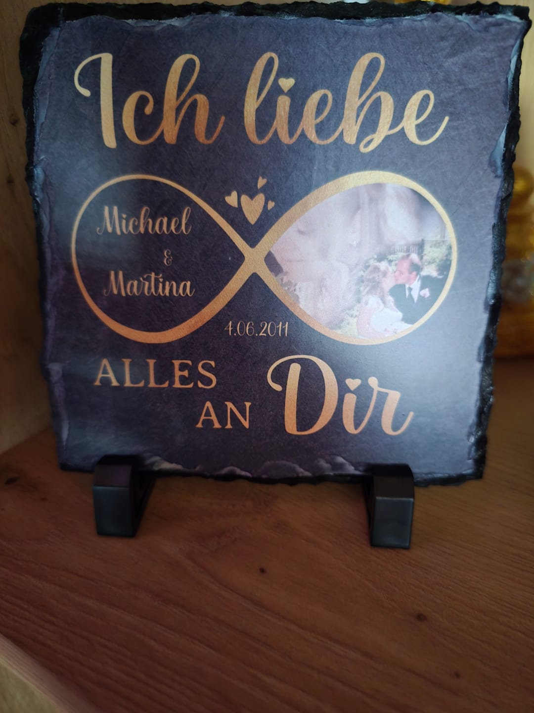 Customer photo review of Alles an dir - Personalisierte Schieferplatte für Paare mit Unendlichkeitszeichen und Foto