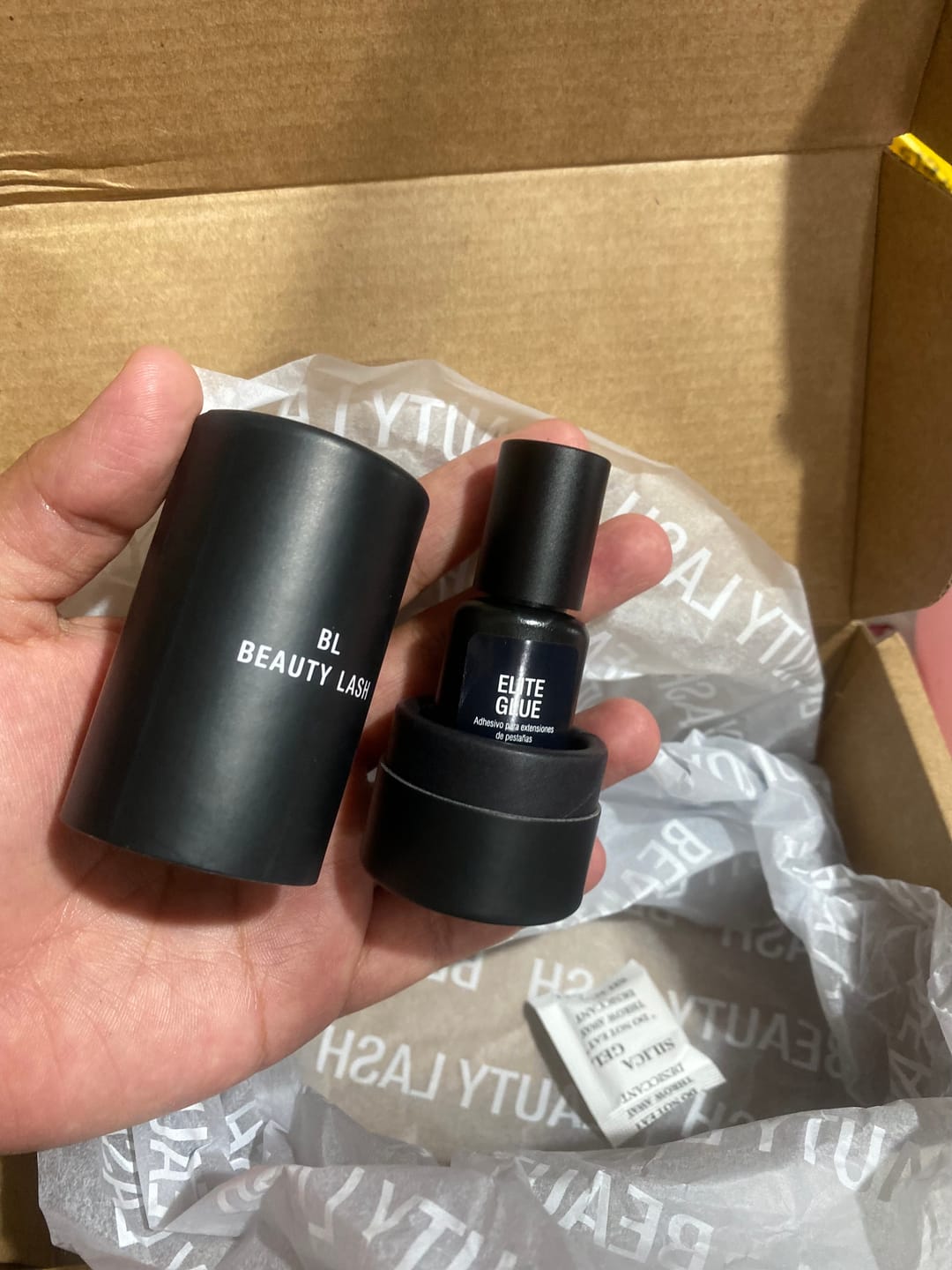 Customer photo review of Elite Glue