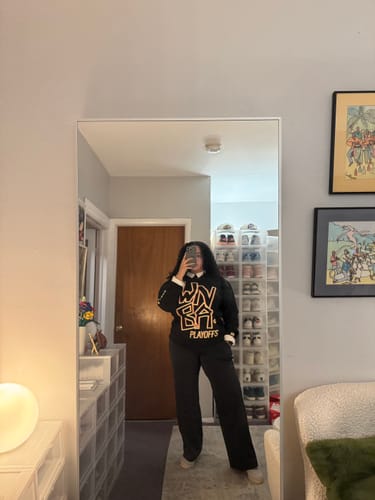 Customer photo review of WNBA Delivery Crew