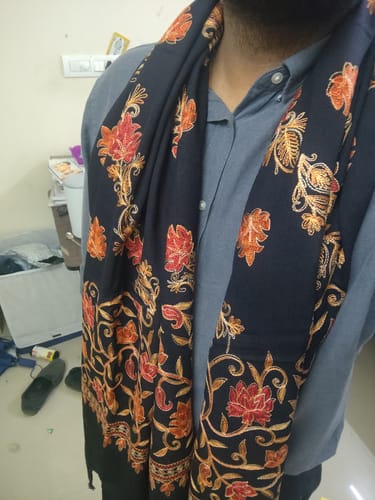 Customer photo review of Pashtush Mens Aari Embroidery Stole, Thick And Warm, Black