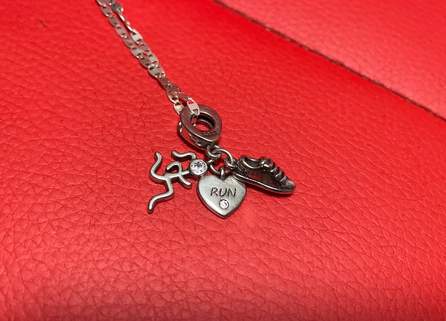Customer photo review of Charm Run "Pasión Veloz"