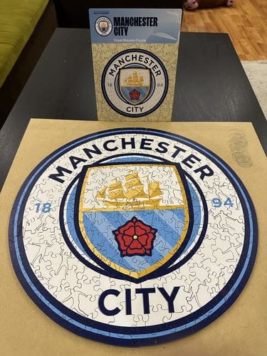 Customer photo review of Manchester City FC® Logo - Holzpuzzle