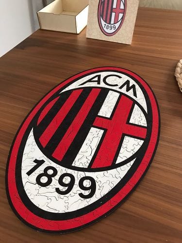 Customer photo review of AC Milan® Logo - Holzpuzzle