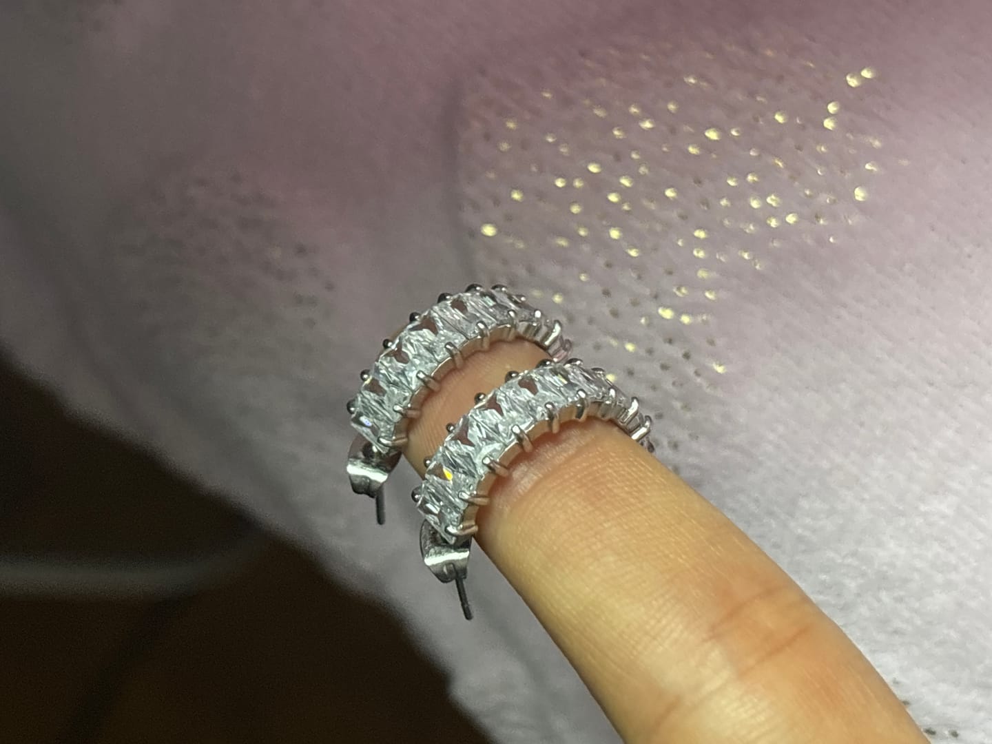 Customer photo review of Cube Stones Creolen | 18K vergoldet