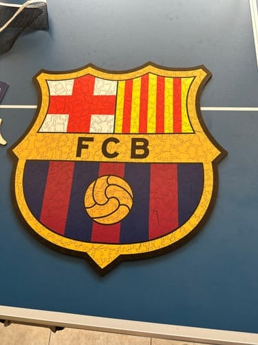 Customer photo review of FC Barcelona® Logo - Holzpuzzle