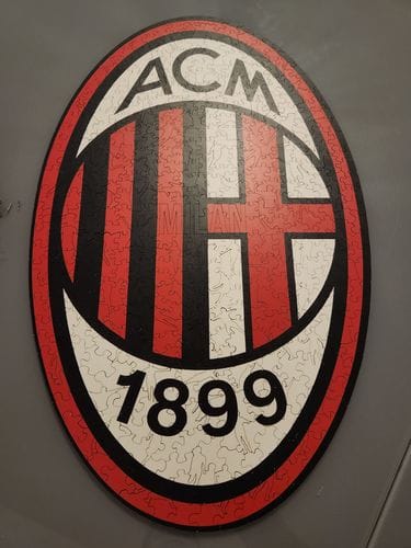Customer photo review of AC Milan® Logo - Holzpuzzle