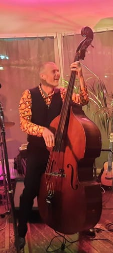 Customer photo review of Chemise à manches longues à boutons rétro orange des années 70 pour homme, motif géométrique vintage