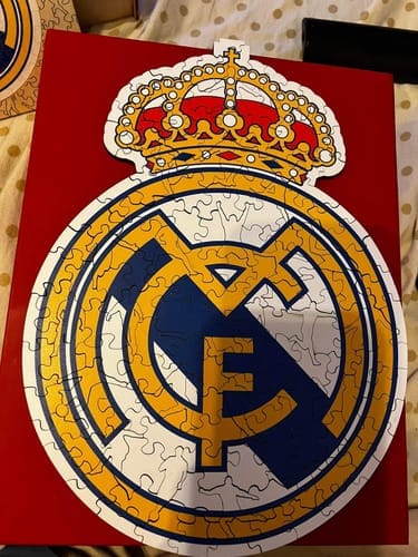 Customer photo review of Real Madrid CF® Logo - Holzpuzzle