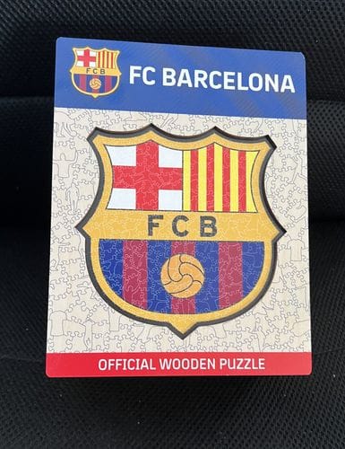 Customer photo review of FC Barcelona® Logo - Holzpuzzle