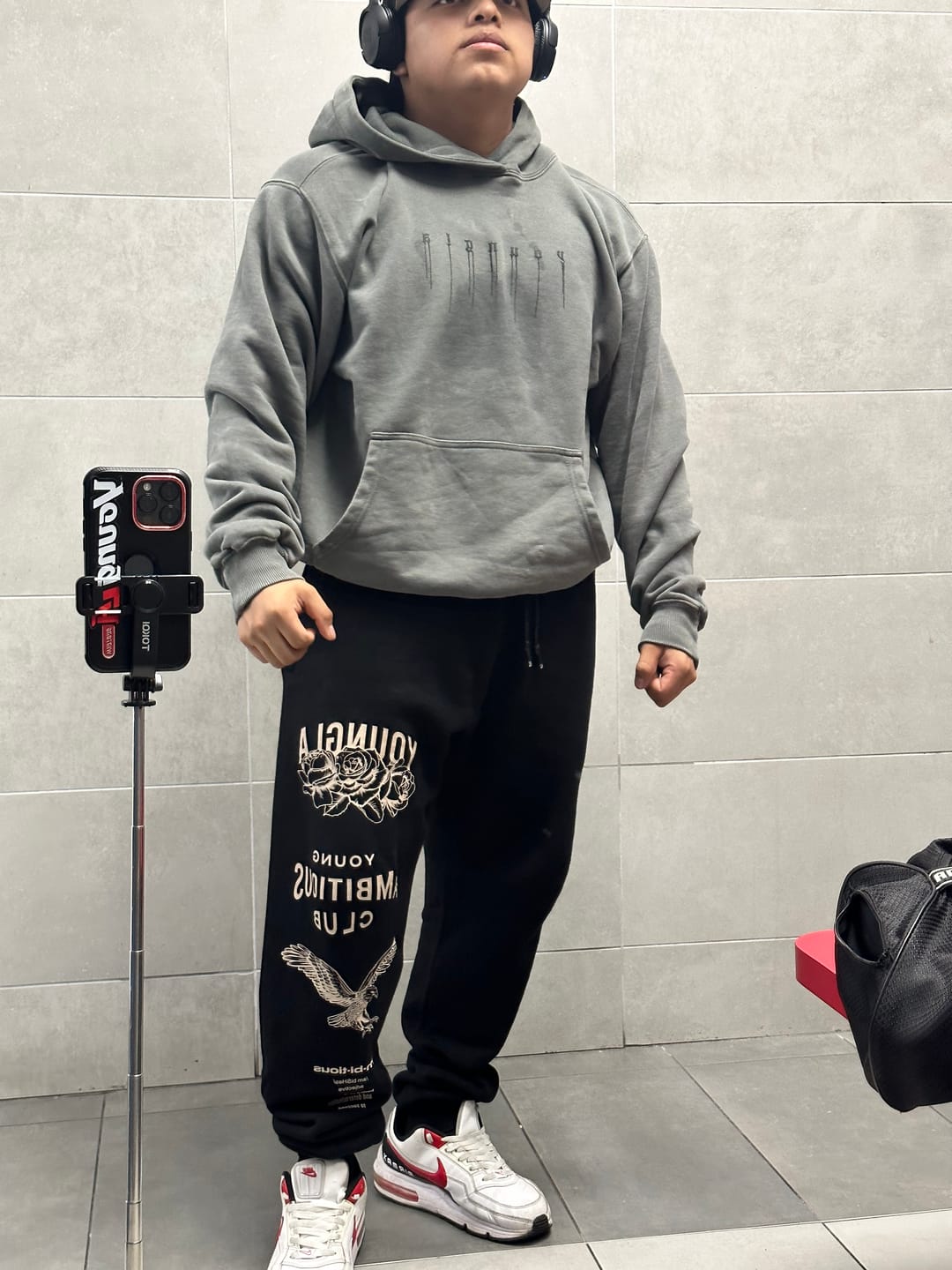 Customer photo review of 551 - Drippy Skull Hoodie