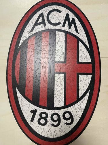 Customer photo review of AC Milan® Logo - Holzpuzzle