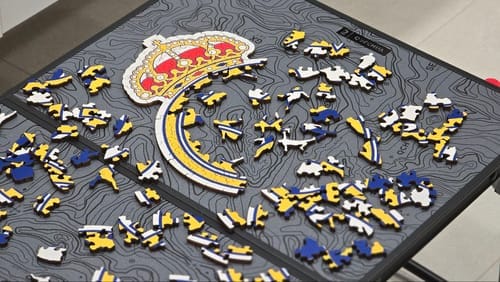 Customer photo review of Real Madrid CF® Logo - Holzpuzzle