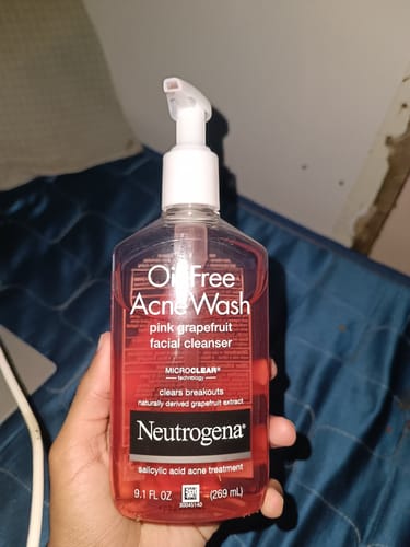 Customer photo review of Pink Grapefruit Acne Face Wash & Cleanser with Vitamin C & Salicylic Acid