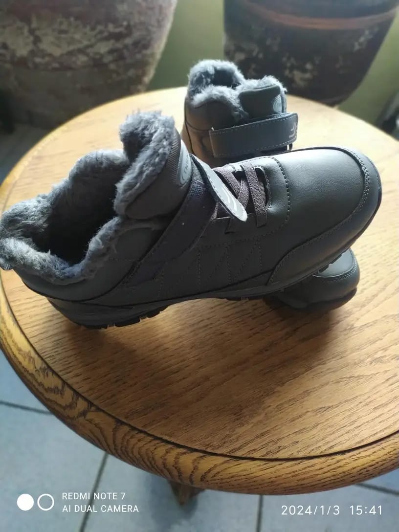 Customer photo review of FrostFit - schmerzlindernder, wasserdichter & isolierter Barfußschuh