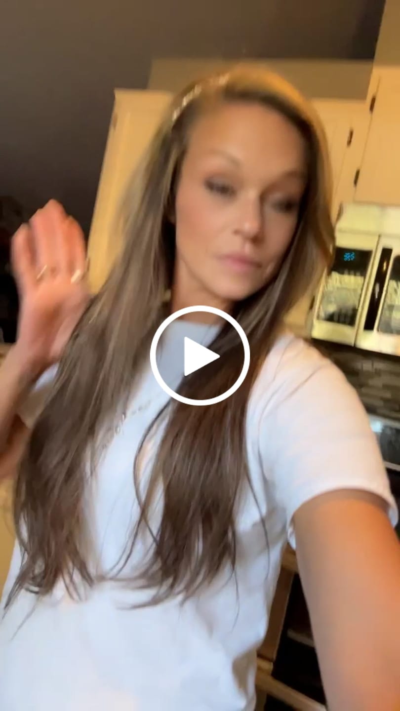 Customer video review of Full Shine PU Seamless Clip in Extensions 100% Remy Human Hair 8 Pieces Balayage Highlights (#2/8/2)