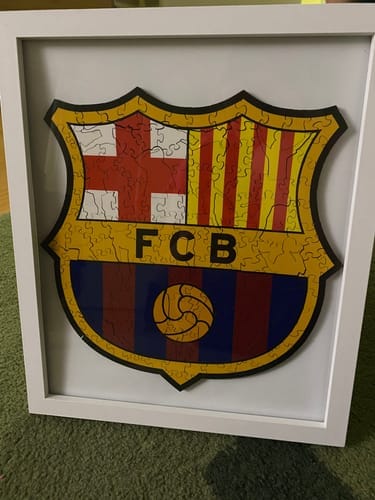 Customer photo review of FC Barcelona® Logo - Holzpuzzle