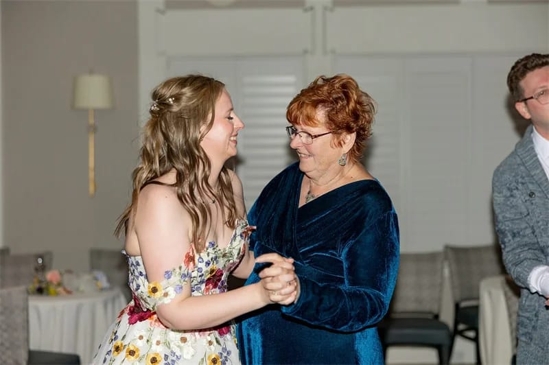 Customer photo review of Heidy Maxi Dress