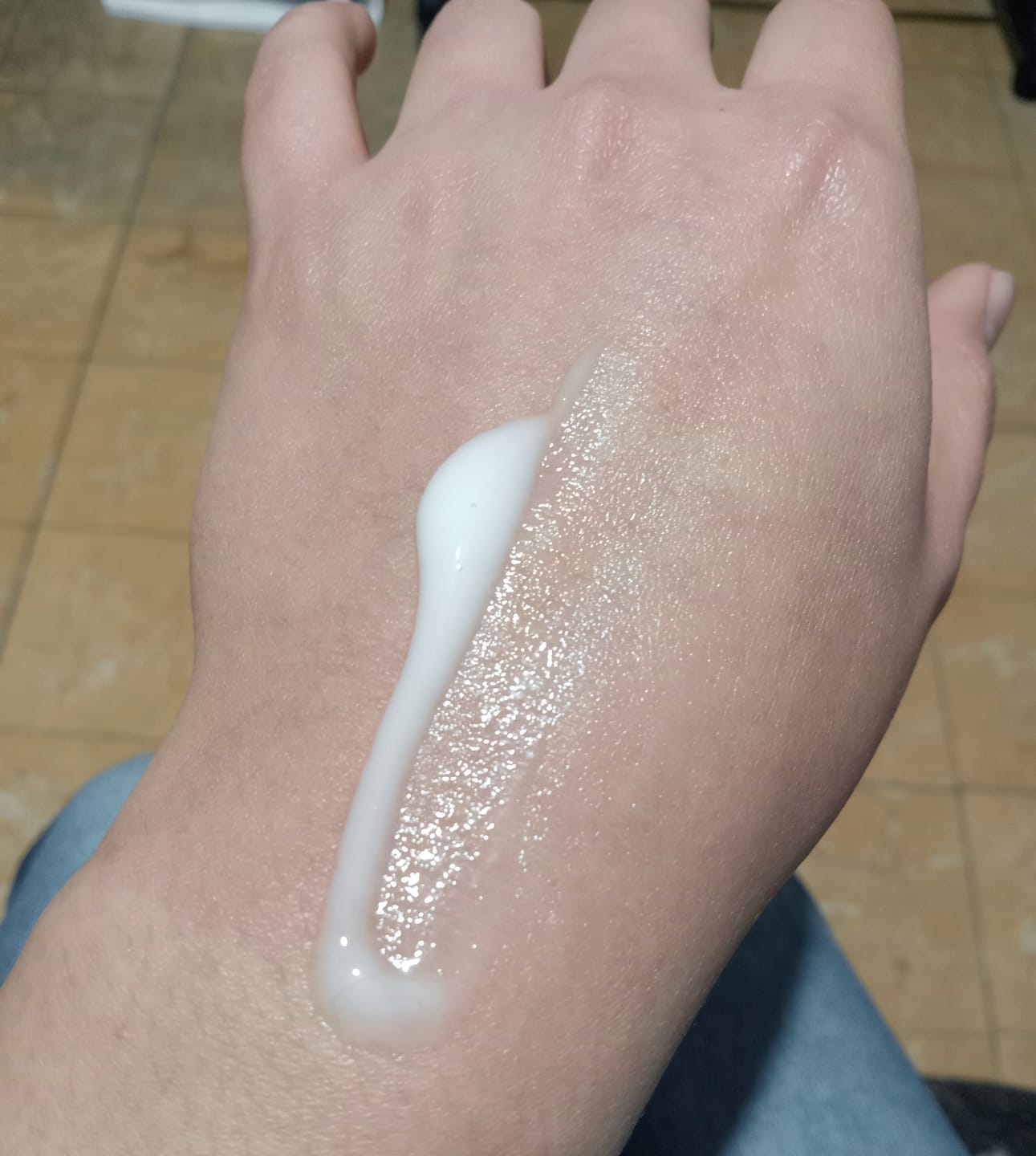 Customer photo review of Nivea Japan Super Water Gel Pump SPF 50 PA+++ 140g