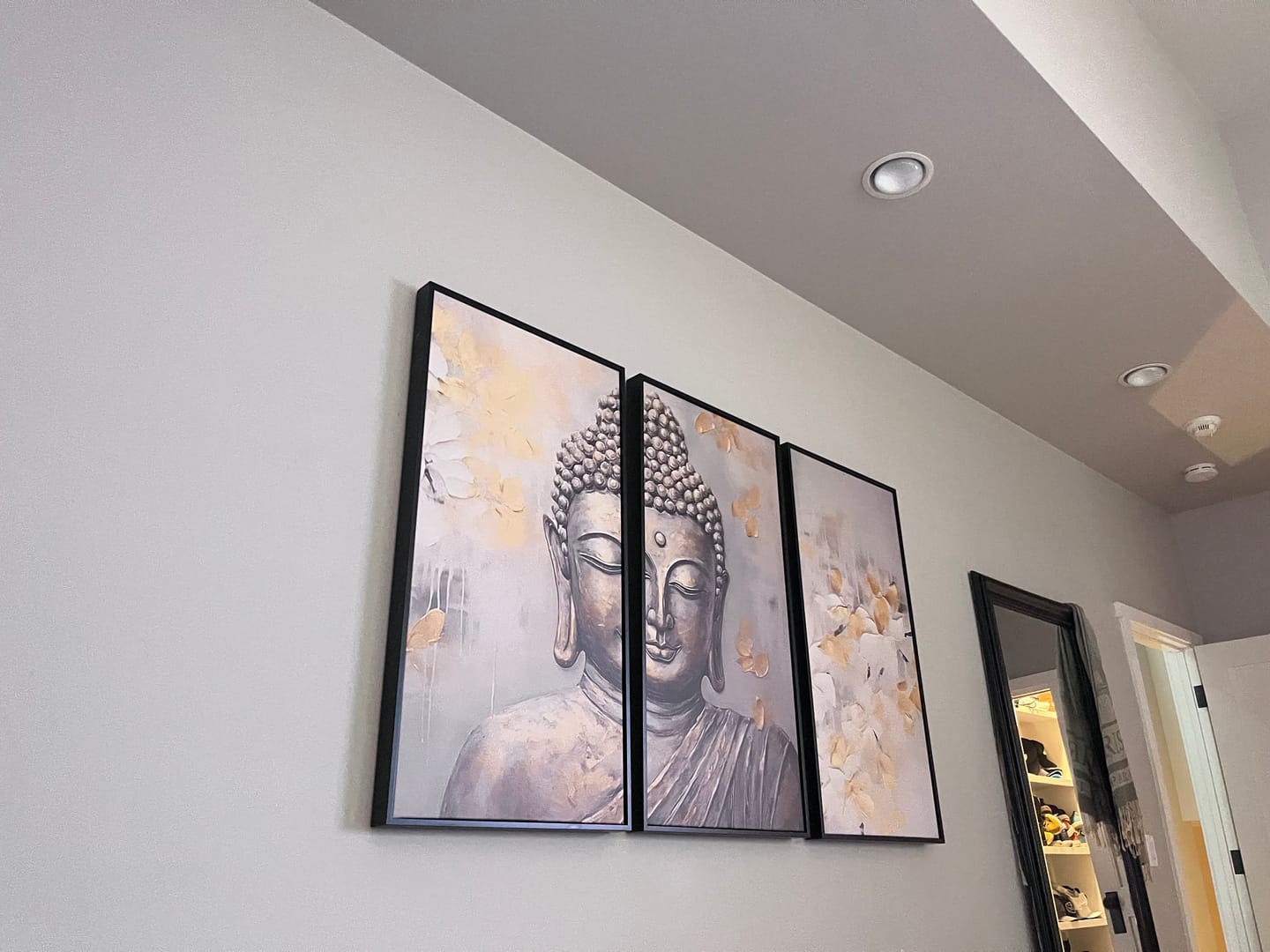 Customer photo review of Abstract Buddha Statue Wall Art Canvas Print - Modern Meditation Decor for Living Room, Office, Yoga Studio
