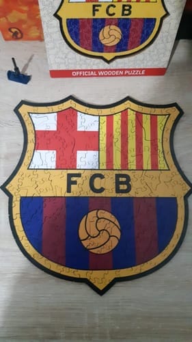 Customer photo review of FC Barcelona® Logo - Holzpuzzle