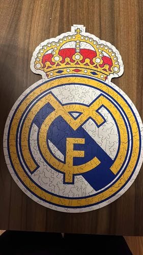 Customer photo review of Real Madrid CF® Logo - Holzpuzzle