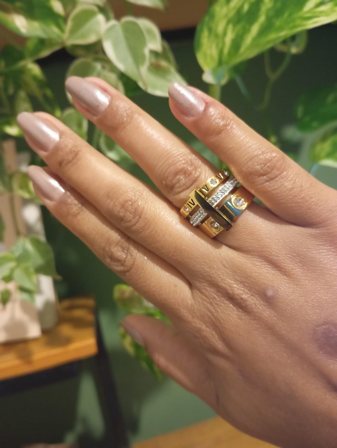 Customer photo review of Anel Triplo Glamour Banhado em Ouro 18k