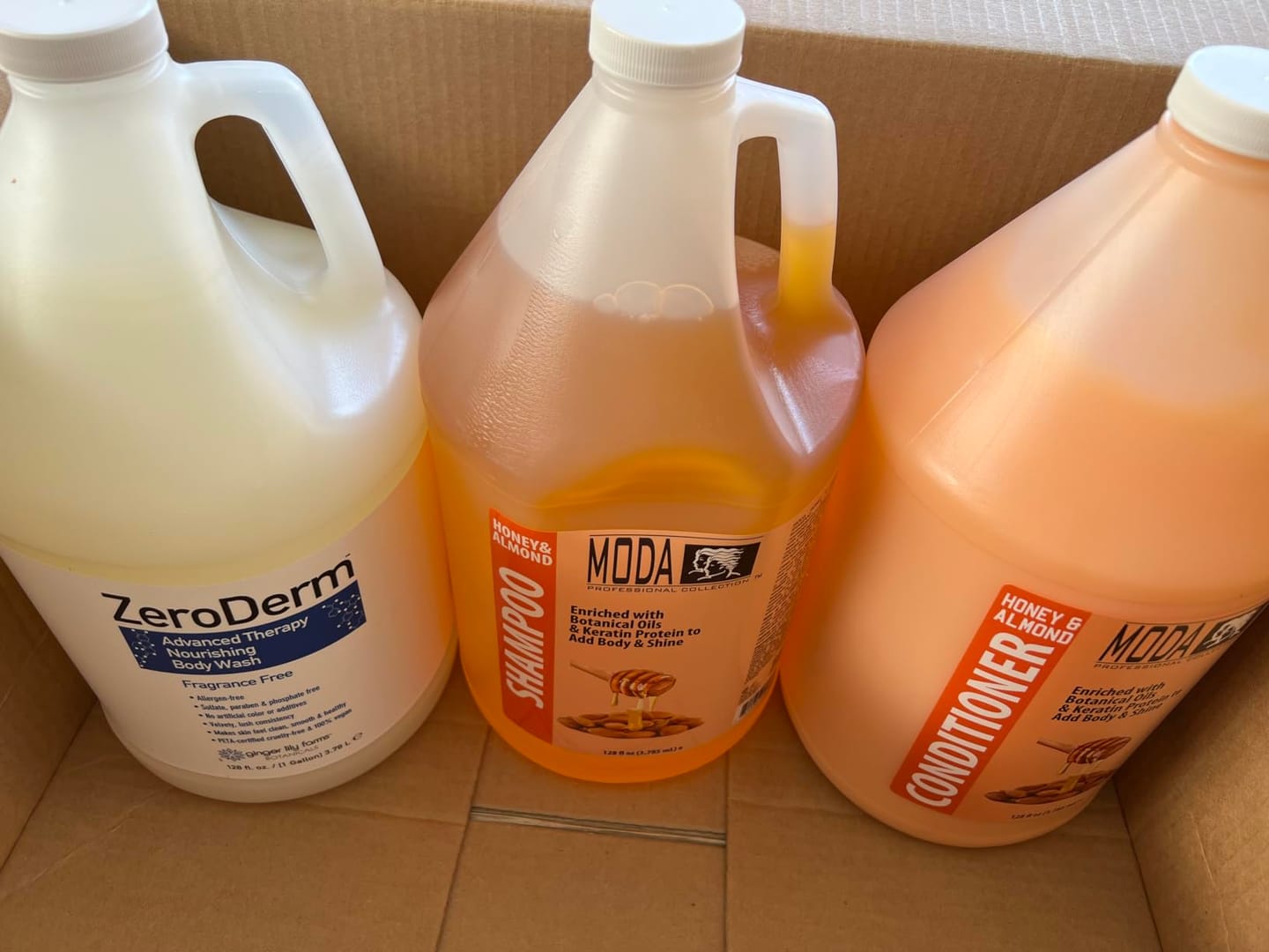 Customer photo review of MODA - Moisturizing Shampoo for All Hair Types, Deep Cleanse, Strengthen & Restore, 128 Oz
