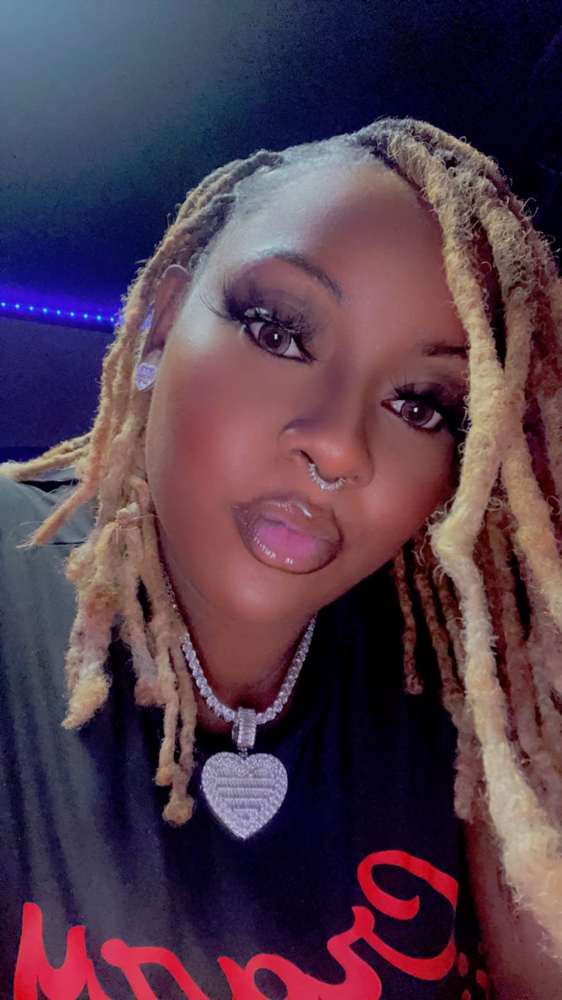 Customer photo review of MARY JANE NECKLACE SET