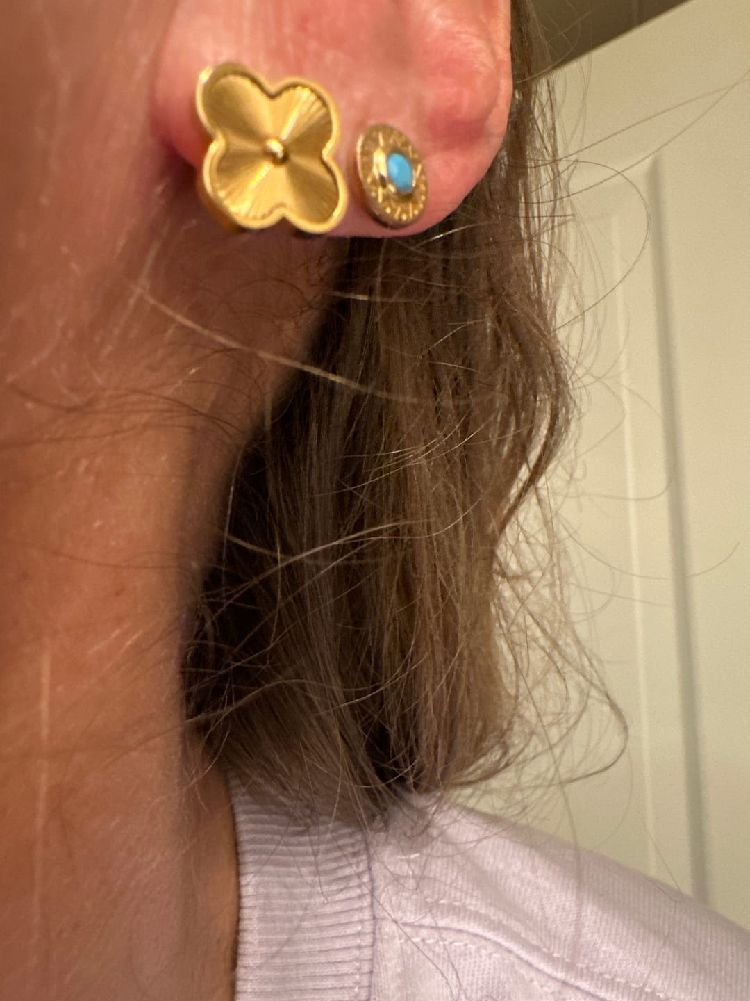 Customer photo review of Shine Clover Ohrstecker | 18K vergoldet