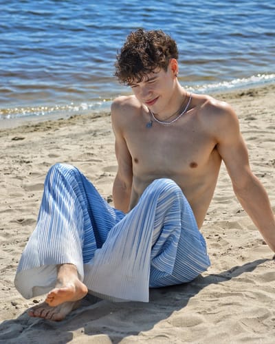 Customer photo review of Mens Gradient Color Tie-dye Loose Pants SKUI40475