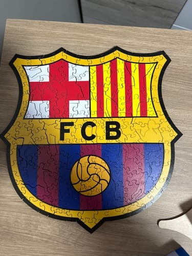 Customer photo review of FC Barcelona® Logo - Holzpuzzle