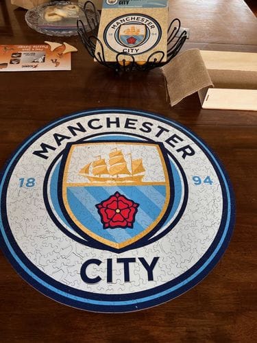 Customer photo review of Manchester City FC® Logo - Holzpuzzle