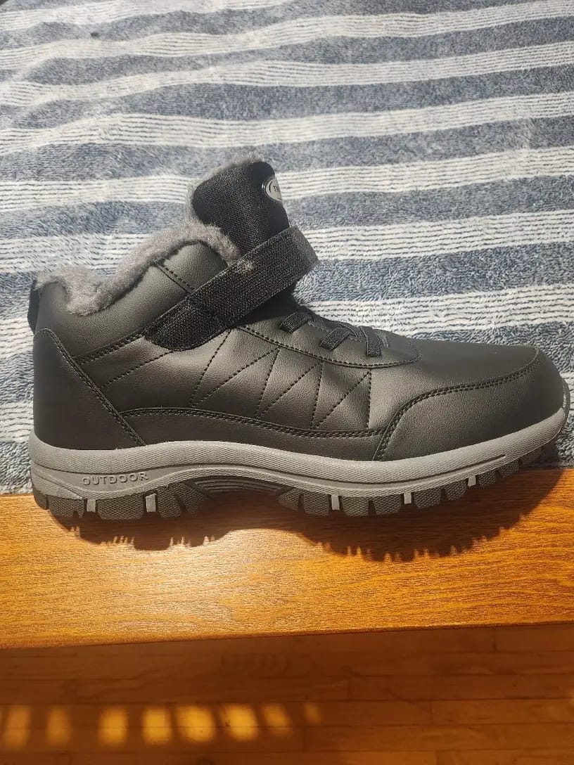 Customer photo review of FrostFit - schmerzlindernder, wasserdichter & isolierter Barfußschuh