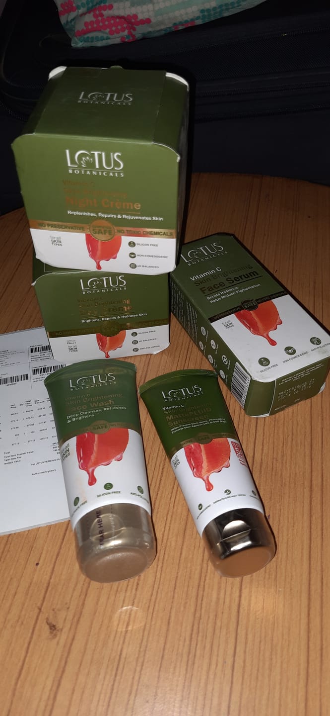Customer photo review of Vitamin C Skin Brightening Day Crème