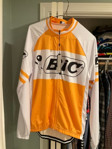 Customer photo review of BIC Yellow Retro Long Sleeves Jersey