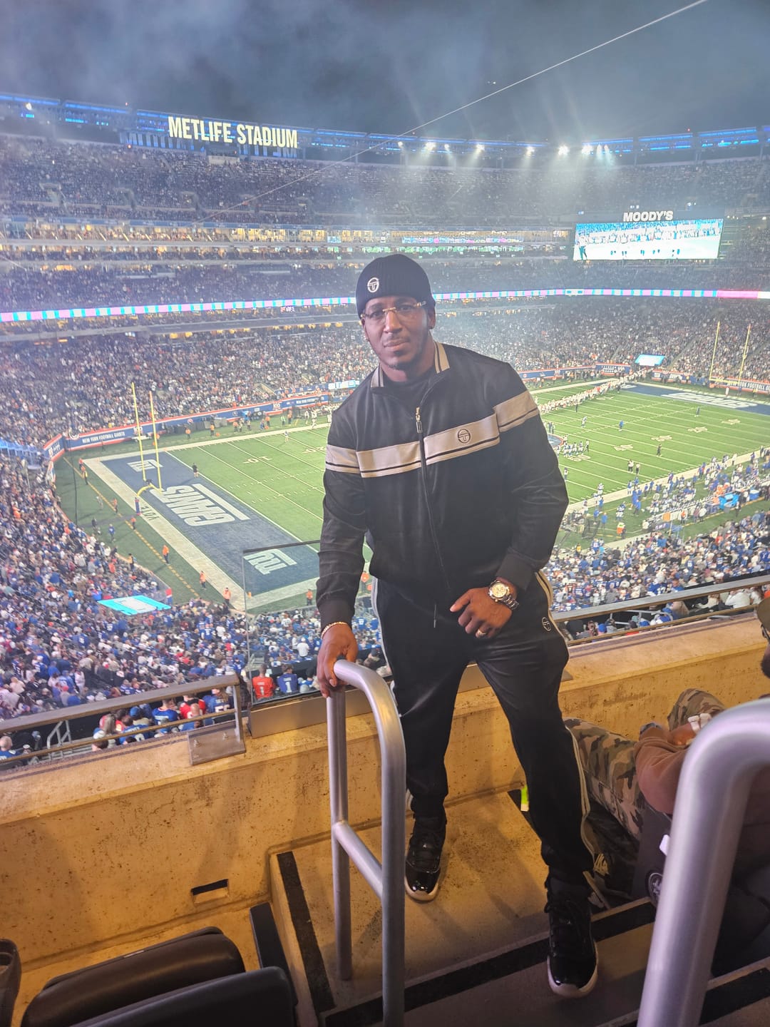Customer photo review of Damarindo Velour Track Jacket- Black Beauty