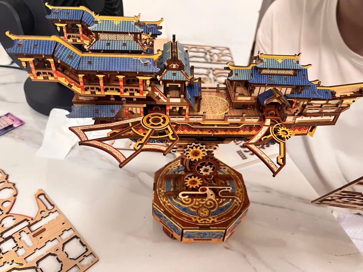 Customer photo review of Vintage Airship ヴィンテージ飛行船 3D Wooden Puzzle