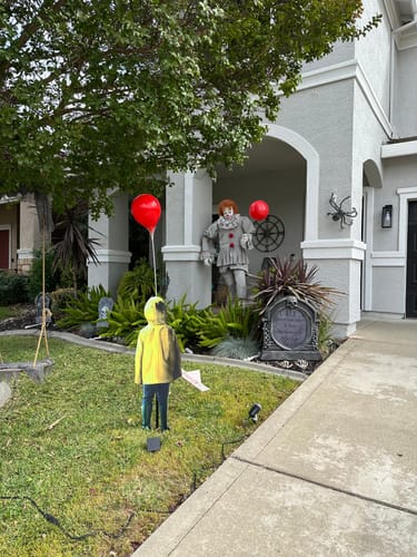 Customer photo review of PermaShine® Georgie Red Balloon Kit - IT | Pennywise | Halloween