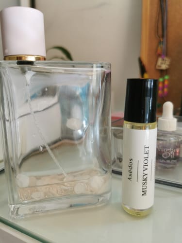 Customer photo review of MUSKY VIOLET PERFUME OIL