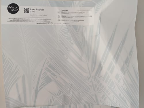 Customer photo review of Luxe Tropical in Azure Wallpaper